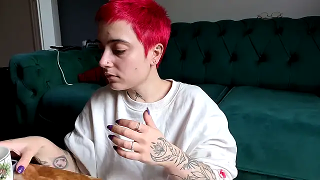 Snapshot of OllympeKaii chatting on October 22, 2:28 pm OllympeKaii online show from October 22, 2:28 pm