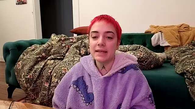 Snapshot of OllympeKaii chatting on October 25, 4:42 am OllympeKaii online show from October 25, 4:42 am