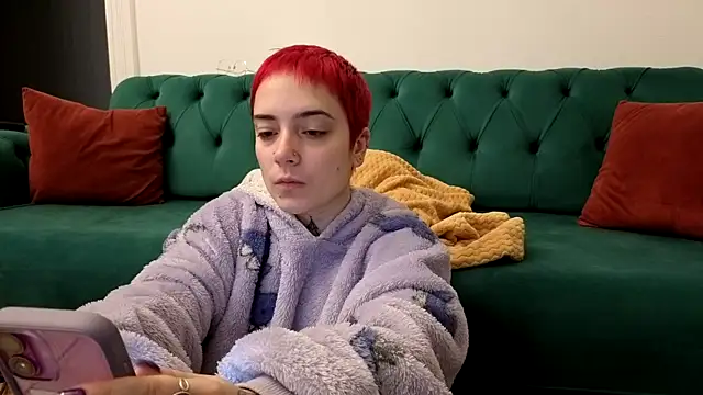 Snapshot of OllympeKaii chatting on October 29, 3:42 am OllympeKaii online show from October 29, 3:42 am