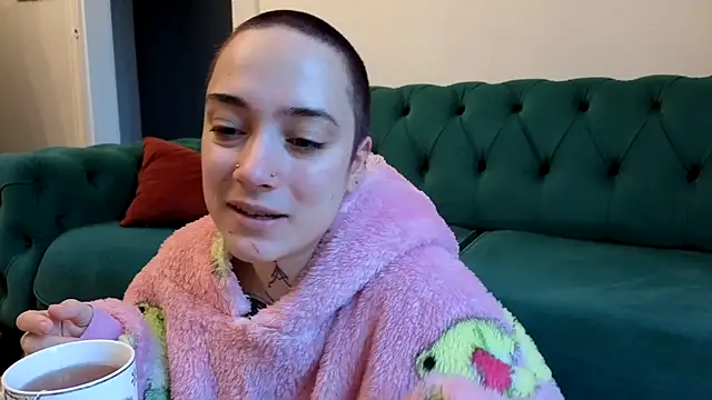 Snapshot of OllympeKaii chatting on November 9, 7:39 am OllympeKaii online show from November 9, 7:39 am