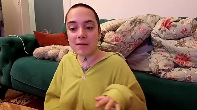 Snapshot of OllympeKaii chatting on November 12, 5:30 am OllympeKaii online show from November 12, 5:30 am