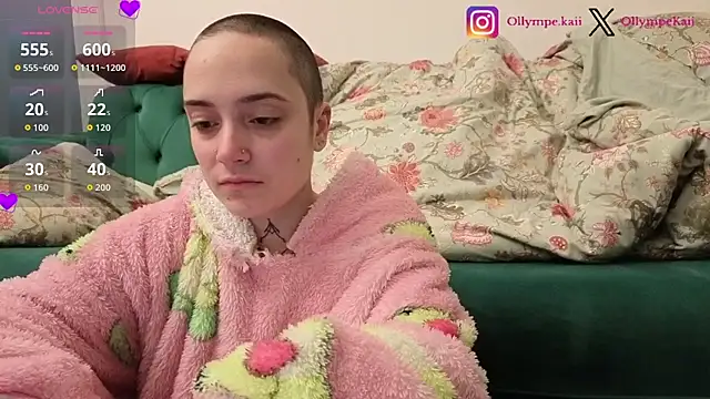 Snapshot of OllympeKaii chatting on November 21, 9:35 pm OllympeKaii online show from November 21, 9:35 pm