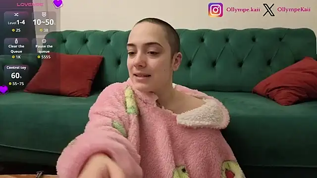 Snapshot of OllympeKaii chatting on November 24, 4:34 am OllympeKaii online show from November 24, 4:34 am