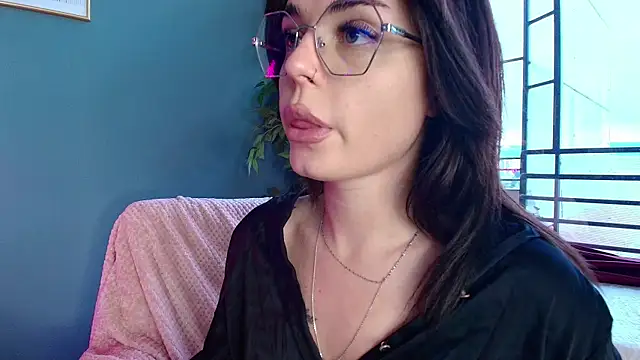Snapshot of Perfect_Moans chatting on June 7, 4:05 am Perfect Moans online show from June 7, 4:05 am