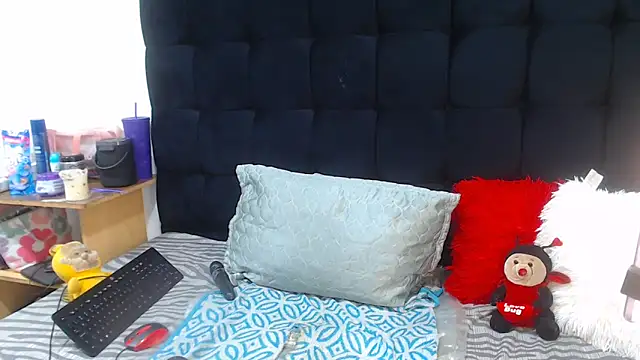 Snapshot of TaurusClitCake chatting on October 21, 7:25 pm TaurusClitCake online show from October 21, 7:25 pm