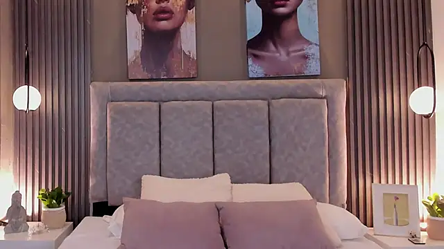 GiannaColling1 online show from September 25, 8:01 pm