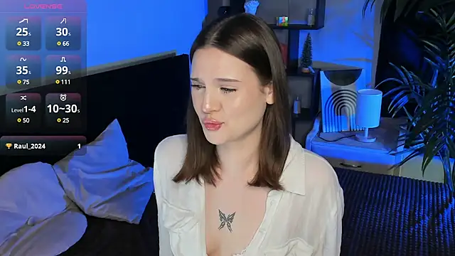 LisaBaillea online show from March 20, 9:02 pm