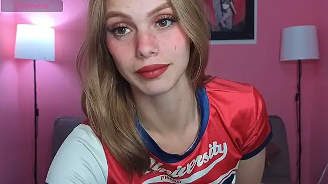 Snapshot of emma_wockll_t chatting on July 22, 3:04 pm emma wockll t online show from July 22, 3:04 pm