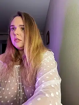 Snapshot of Juicy_PeachLux chatting on September 22, 6:32 pm Juicy PeachLux online show from September 22, 6:32 pm