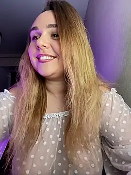 Snapshot of Juicy_PeachLux chatting on September 30, 2:44 pm Juicy PeachLux online show from September 30, 2:44 pm