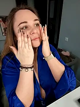 Snapshot of Juicy_PeachLux chatting on November 15, 7:05 am Juicy PeachLux online show from November 15, 7:05 am