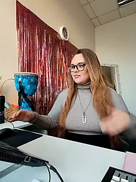 Snapshot of Juicy_PeachLux chatting on November 26, 5:52 am Juicy PeachLux online show from November 26, 5:52 am