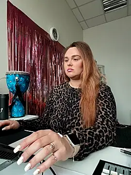 Snapshot of Juicy_PeachLux chatting on December 3, 9:40 am Juicy PeachLux online show from December 3, 9:40 am