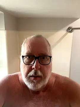 superbearboss online show from November 20, 8:30 pm