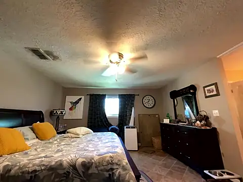 Snapshot of superbearboss chatting on March 12, 5:41 pm superbearboss online show from March 12, 5:41 pm