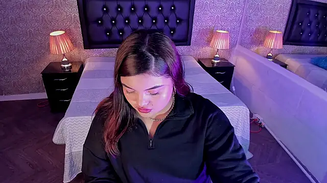 Snapshot of Scarlett__Johanson chatting on March 22, 3:30 am Scarlett Johanson online show from March 22, 3:30 am