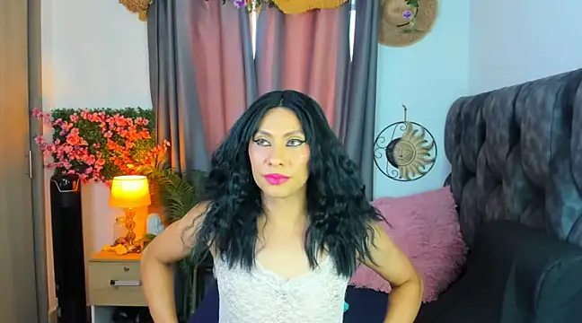 Snapshot of davinaclaire chatting on March 21, 8:18 pm davinaclaire online show from March 21, 8:18 pm