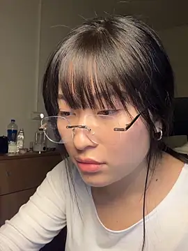 Snapshot of 214Jun chatting on November 18, 5:39 pm 214Jun online show from November 18, 5:39 pm