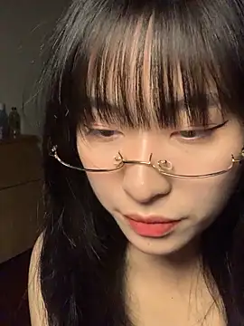 Snapshot of 214Jun chatting on March 7, 3:53 pm 214Jun online show from March 7, 3:53 pm