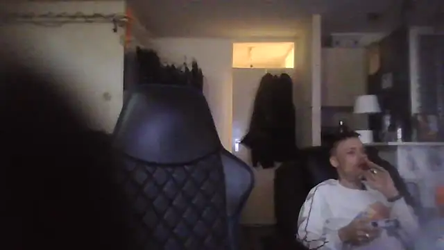 Snapshot of djeffrey-nl chatting on March 23, 10:08 am djeffrey-nl online show from March 23, 10:08 am