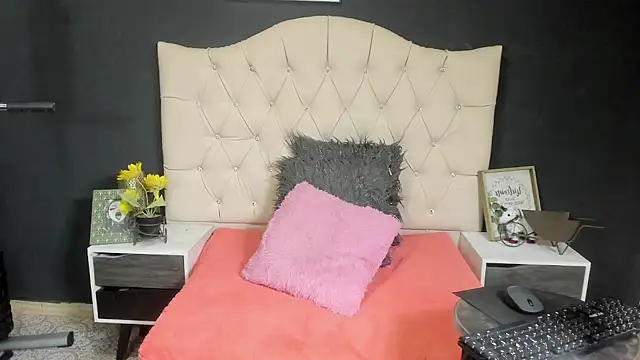 Alexa Bravva online show from March 15, 4:02 am