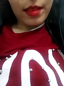 Snapshot of saraaxx1 chatting on March 10, 8:34 pm saraaxx1 online show from March 10, 8:34 pm