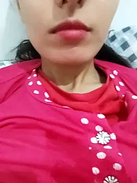 Snapshot of saraaxx1 chatting on November 13, 9:19 am saraaxx1 online show from November 13, 9:19 am