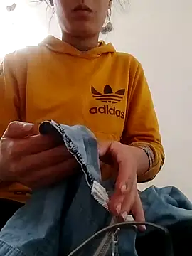 Snapshot of saraaxx1 chatting on November 21, 2:16 pm saraaxx1 online show from November 21, 2:16 pm