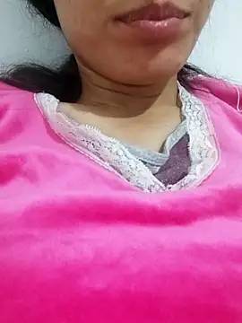 Snapshot of saraaxx1 chatting on November 25, 10:32 pm saraaxx1 online show from November 25, 10:32 pm