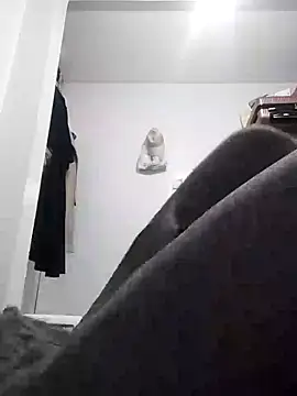 Snapshot of saraaxx1 chatting on November 26, 10:38 am saraaxx1 online show from November 26, 10:38 am