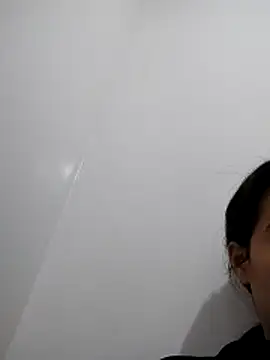 Snapshot of saraaxx1 chatting on December 1, 11:48 am saraaxx1 online show from December 1, 11:48 am