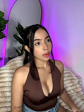  Emily Thompson  online show from November 16, 3:01 am