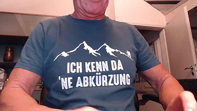 Snapshot of munichrubber chatting on December 8, 4:18 pm munichrubber online show from December 8, 4:18 pm