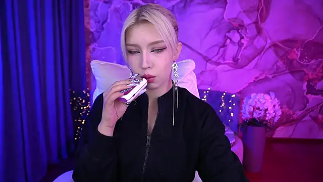 SelenaIris online show from October 3, 6:21 am