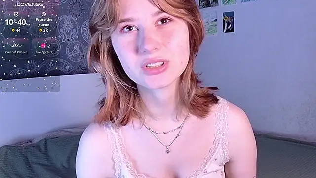 Snapshot of Cute_Cate404 chatting on March 7, 2:52 am Cute Cate404 online show from March 7, 2:52 am