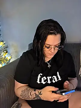 Saucy-Serenity online show from November 18, 8:35 pm