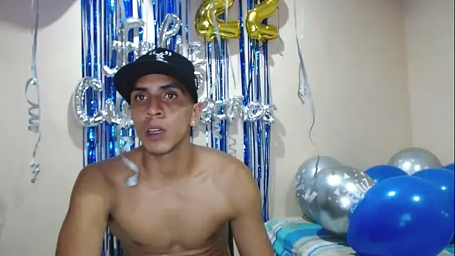 Monkey uchiha777 online show from September 13, 12:21 am