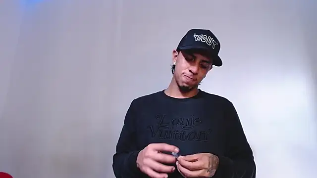 Monkey uchiha777 online show from January 14, 1:39 pm