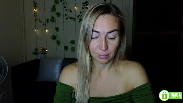 Kiss julli88I online show from October 3, 5:32 pm