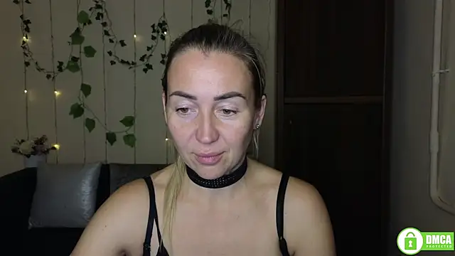 Kiss julli88I online show from November 3, 6:31 pm