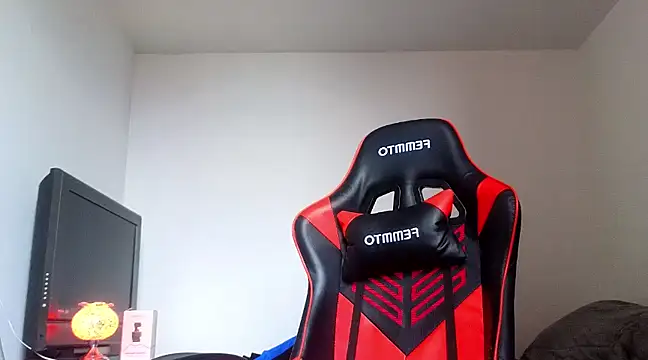 samevansx  online show from March 14, 7:01 pm