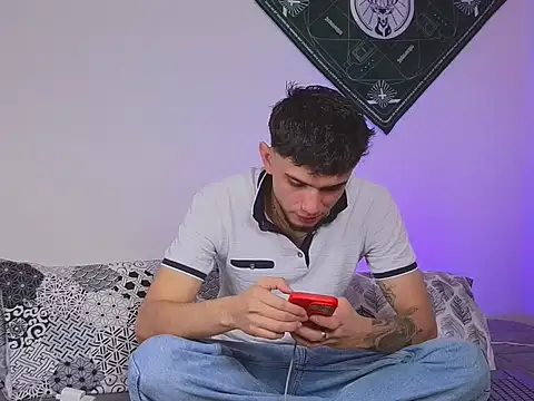 samevansx  online show from October 3, 1:30 pm