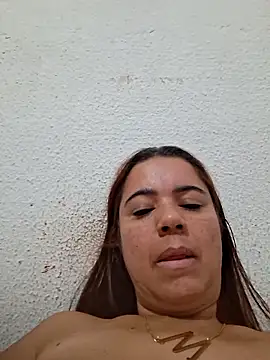 Snapshot of Carnudao chatting on September 17, 3:35 pm Carnudao online show from September 17, 3:35 pm