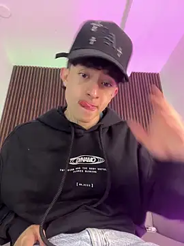 troy rouge online show from October 10, 7:24 pm