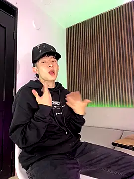 troy rouge online show from October 13, 7:03 pm