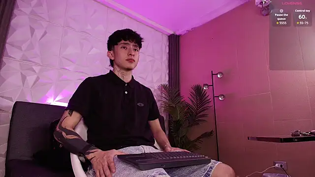 troy rouge online show from December 1, 7:30 pm