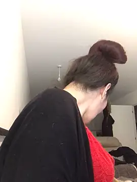 Snapshot of Curvy-Essex-Milf chatting on October 12, 11:09 am Curvy-Essex-Milf online show from October 12, 11:09 am