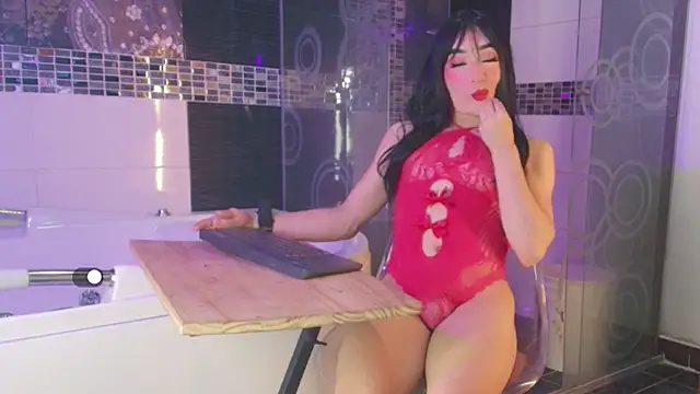 Small Hot19 online show from June 15, 2:58 am