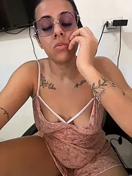 jheicylli online show from July 29, 1:53 pm