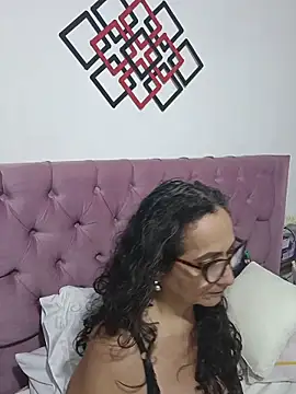 AlessandraLeroy online show from October 31, 2:12 am